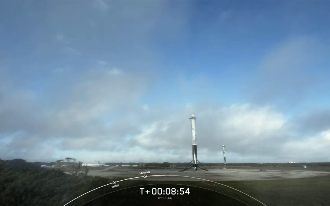 Falcon Heavy boosters landed